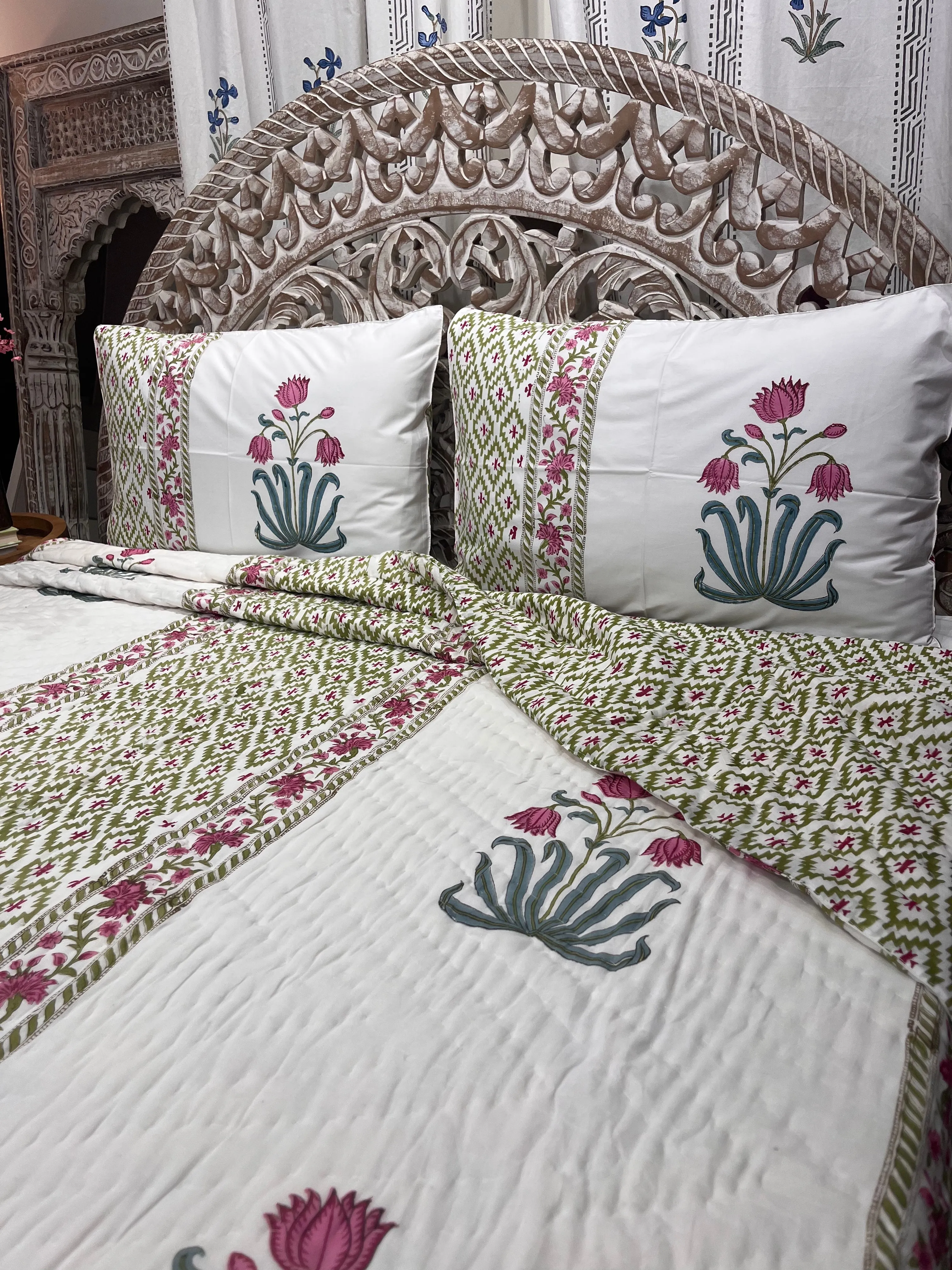 Lotus 2 Bedding Set