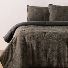 New - Opalhouse Jungalow Quilt Set Jacquard Geo Pattern Lightweight, Gray, Twin/TwinXL