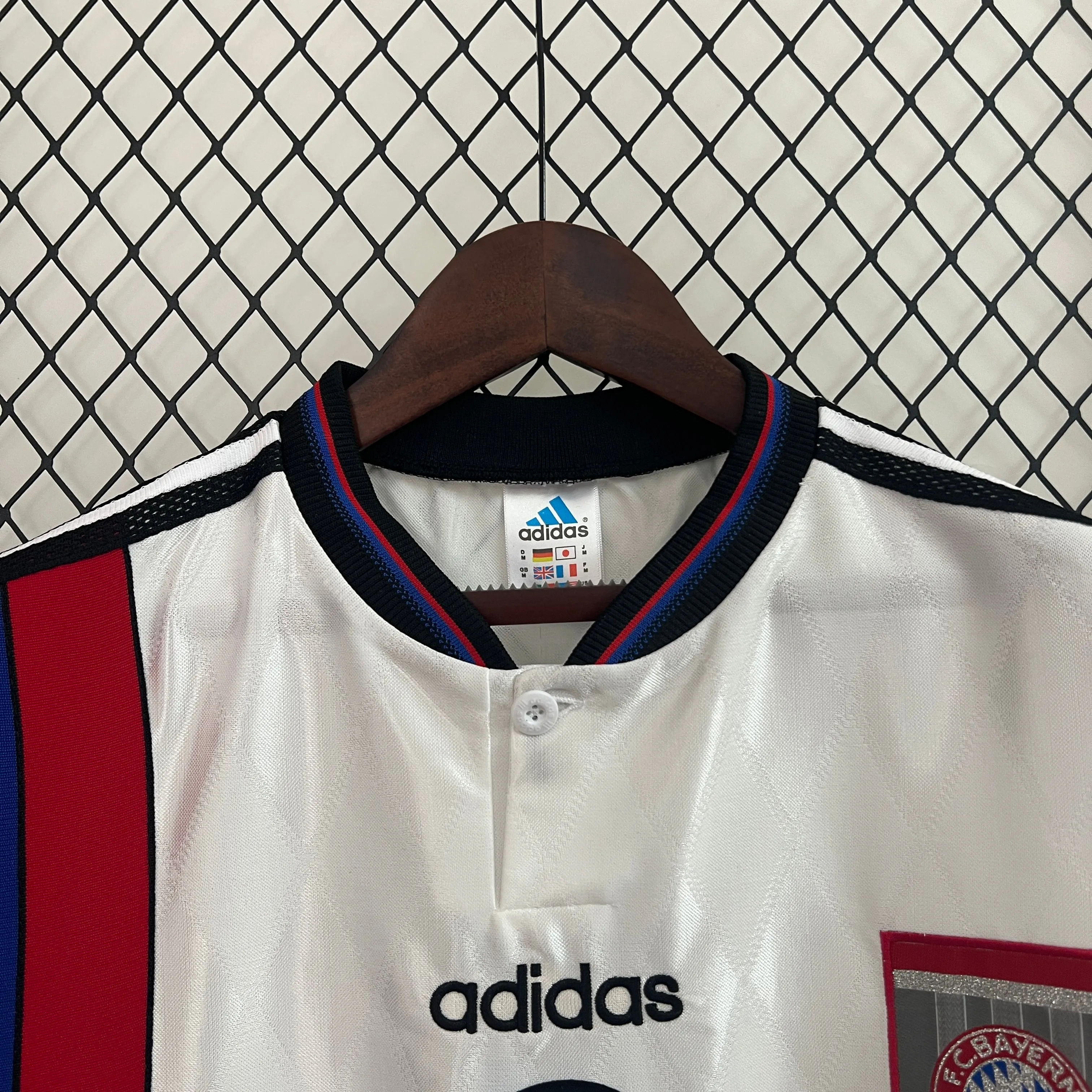 Retro Bayern Munich 96/98 Away S-XXL9